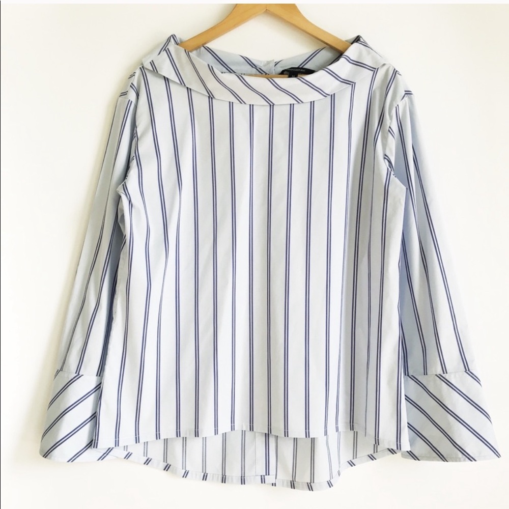 BANANA REPUBLIC Blue Striped Button Back Blouse